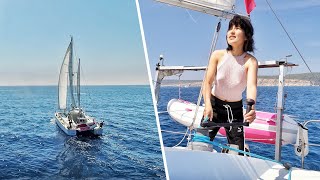 The Yunnan Cowgirl Single-hands the 38ft Catamaran. | Wildlings Sailing