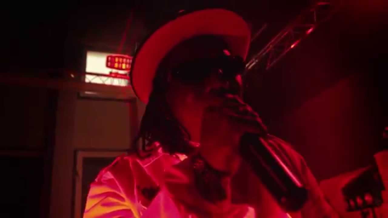 Master Stu  Het rode licht  Dance