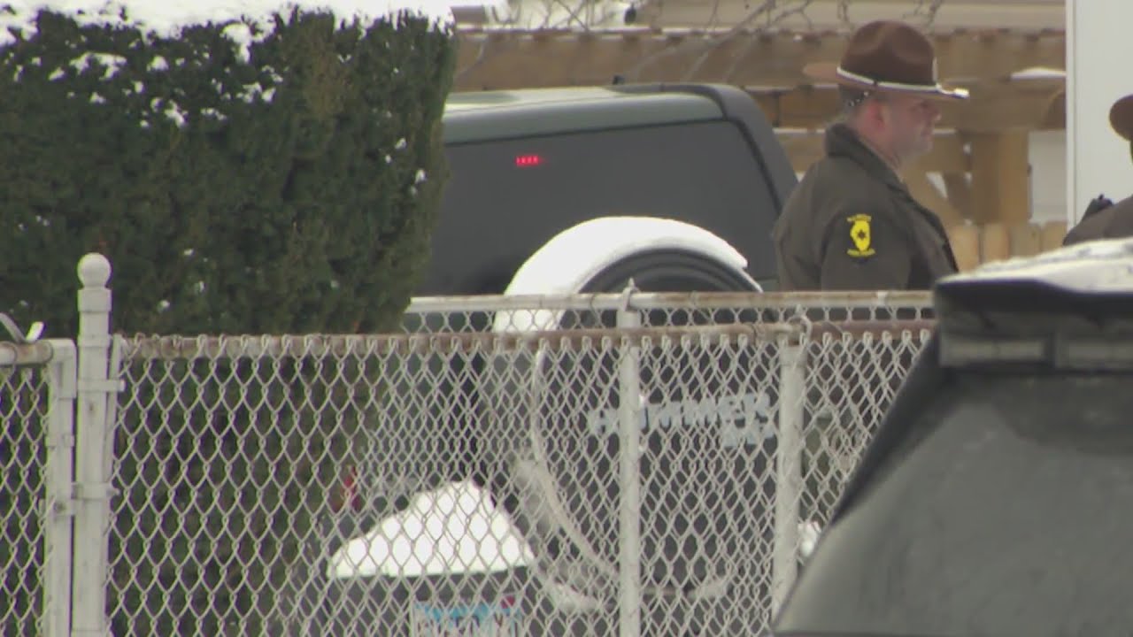 ISP trooper among 2 found dead on Far South Side