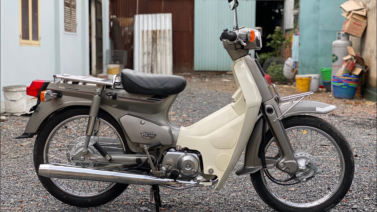 Honda Cub Custom 70 đời 1993 biển số VIP giá 150 triệu đồng