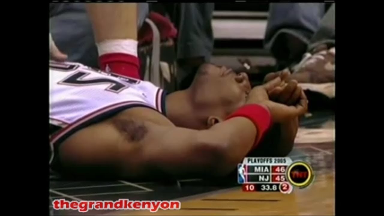 Cliff Robinson admirable defensive effort against Shaquille O'Neal (2005 ECR1 G3)