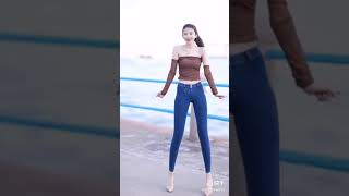 Sexy lady dancing 1