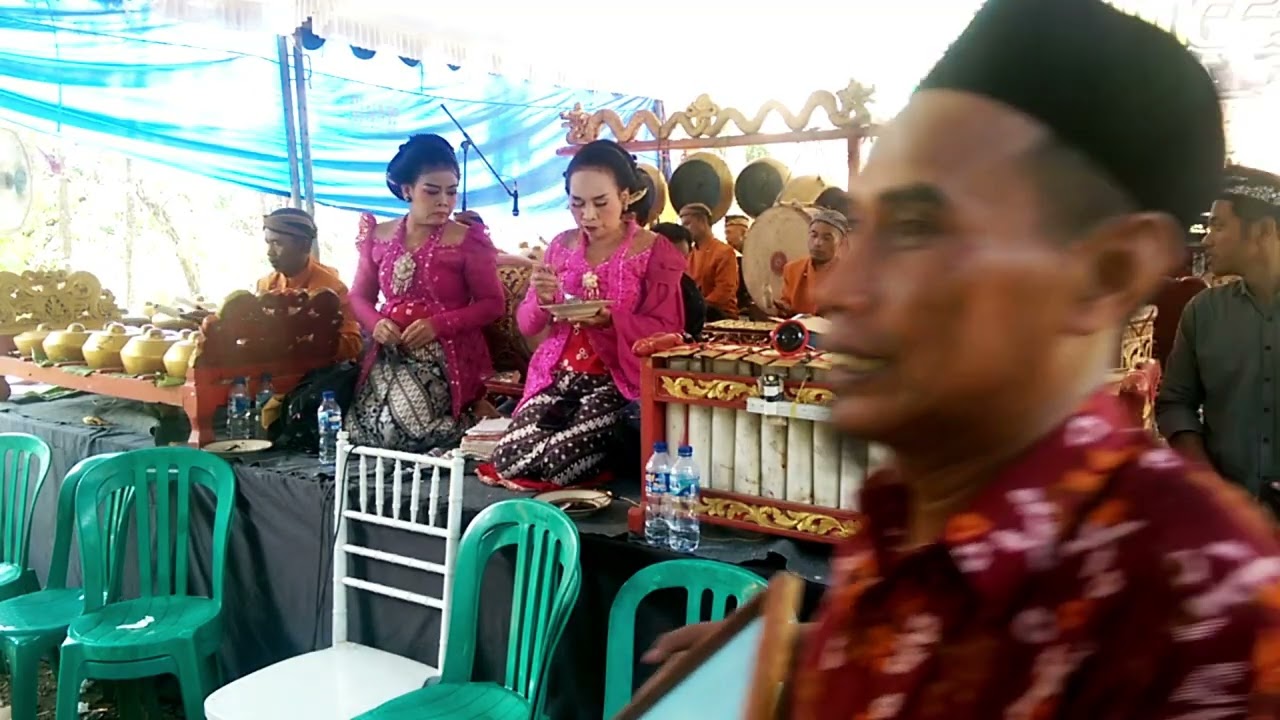 Kebogiro sinden dahar mantab.krawitan Mulyo laras