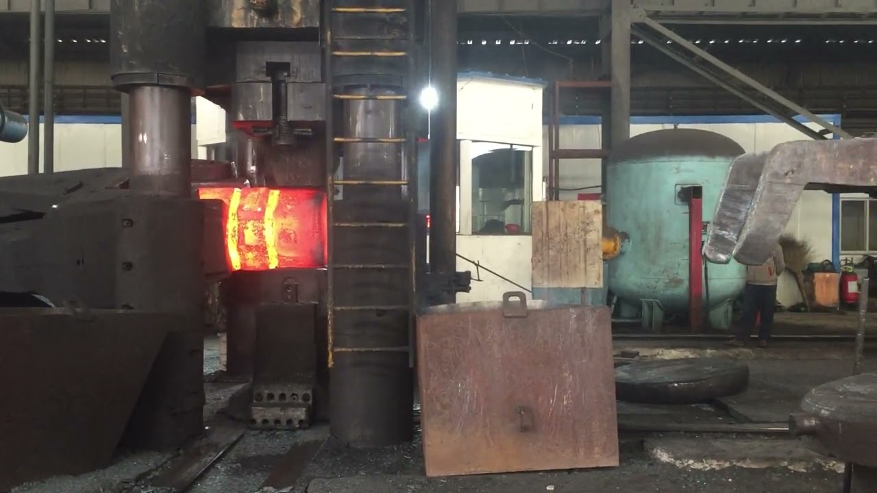 Hot forging round steel bar