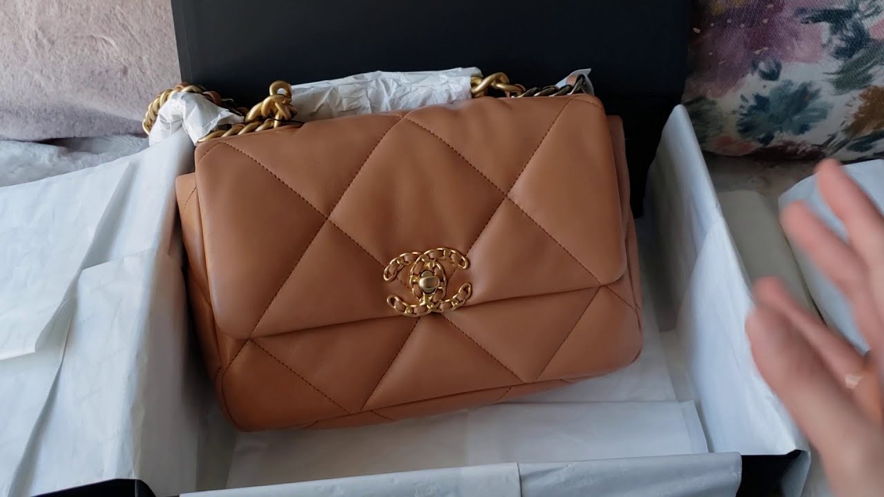 chanel 19 bag caramel