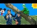 PJ Masks Gekko On the Loose from Assistant and Batboy Ryan Pretend Play Fun