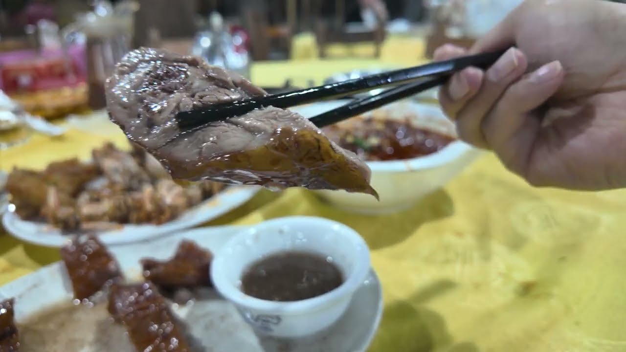 The most popular street food stall in Guangzhou, China 中国广州最受欢迎的街头美食摊档