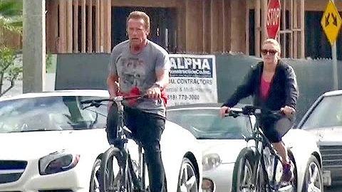 X17 EXCLUSIVE - Arnold Schwarzenegger Gets Sweaty ...