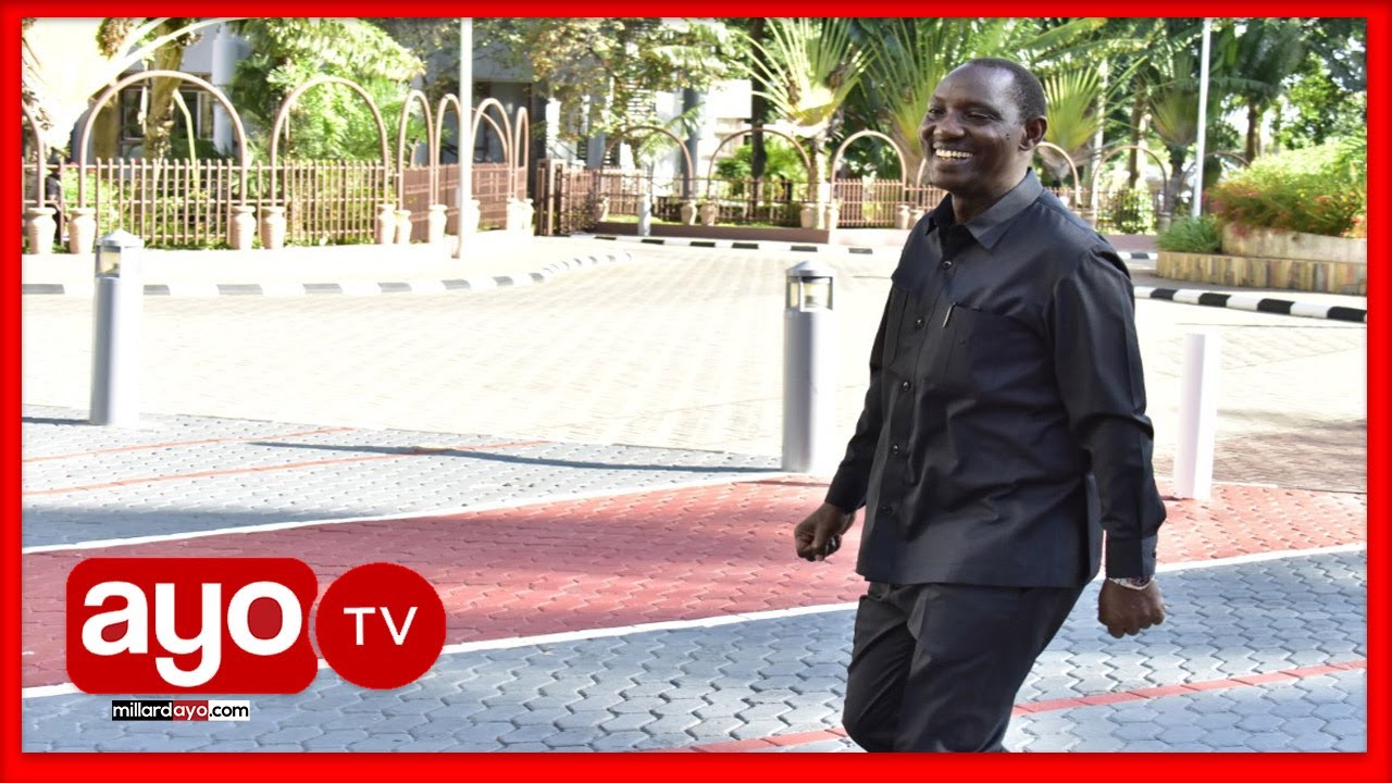 CAMERA ZILIVYOMNASA DR. BASHIRU AKIINGIA KWENYE VIWANJA VYA BUNGE