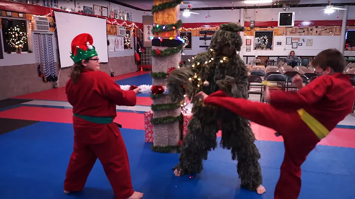 Bitanga's Weapons Club Christmas Special!