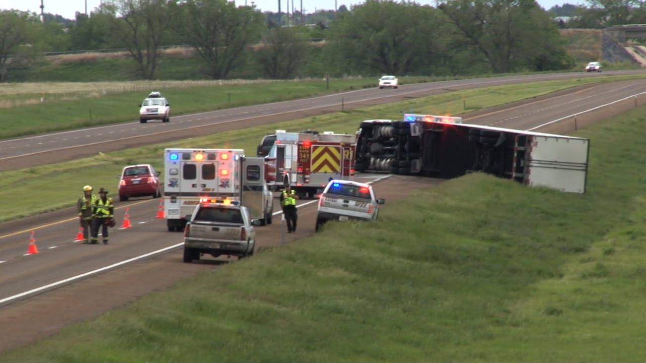 Storms cause travel headache in the Midwest - 5/25/2017