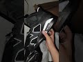 Puedes agregar mi número de WhatsApp 8615160205887. Te enviaremos el catálogo. #sneakers #unboxing
