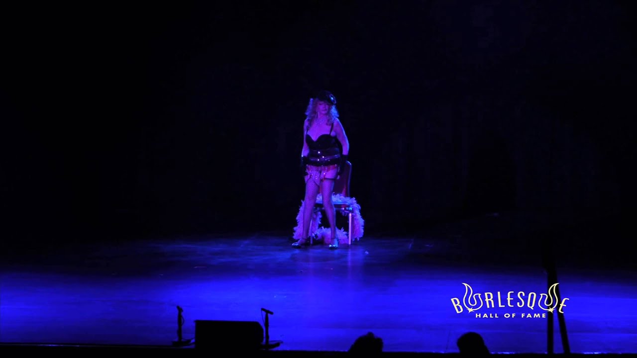 Ellion Ness at Burlesque Hall of Fame 2012