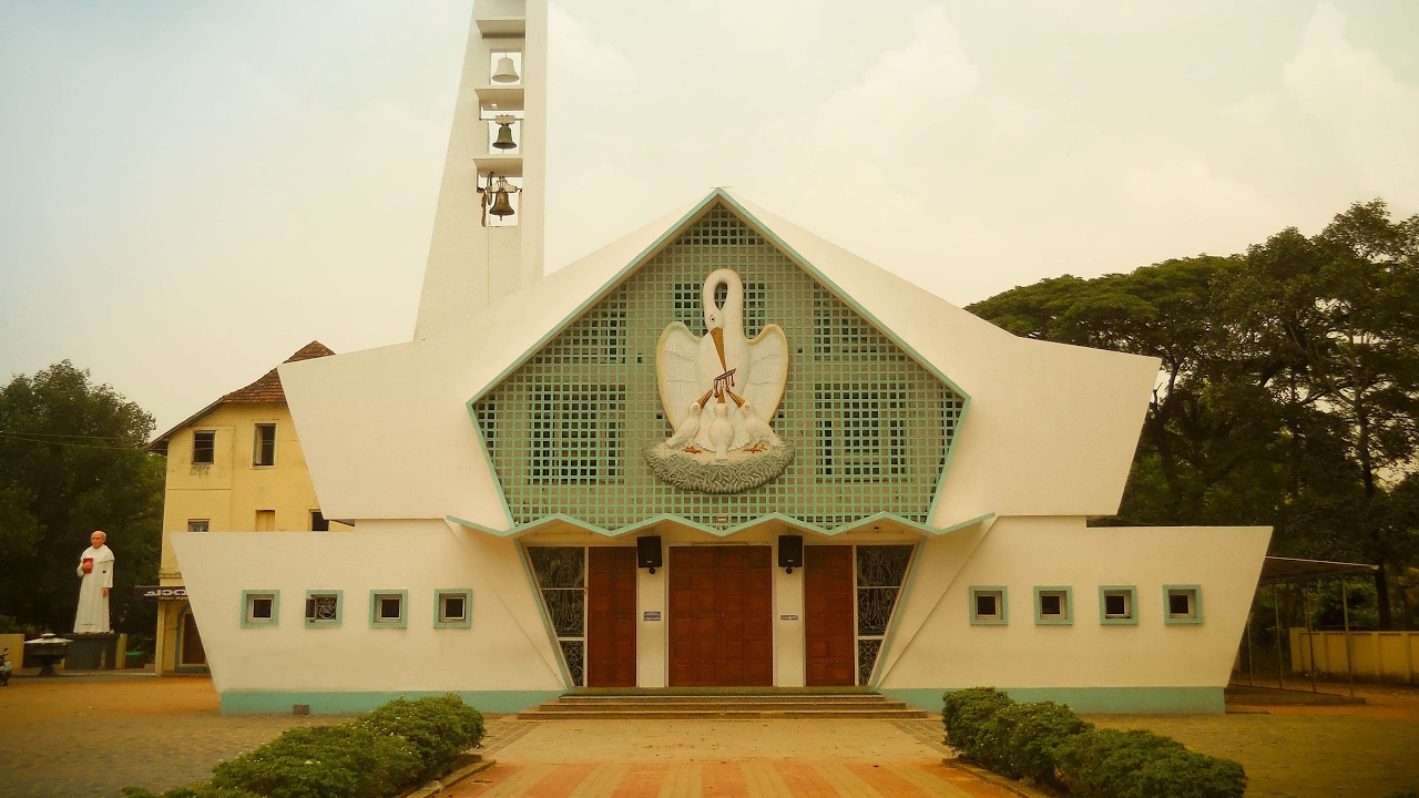 LIVE - ST PHILOMENAS CHURCH, KOONAMMAVU