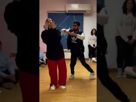 ادعيلى يا غاليه مشوتش على الفاضى ويجز زوبا