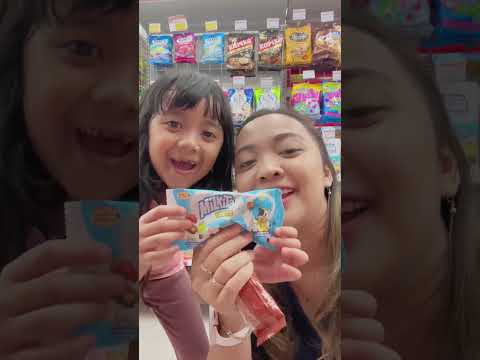 SAMANTHA BELI JAJAN BARENG MAMA BELI ES KRIM YUPI PERMEN  #shorts #short #viral  #viralshorts