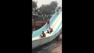 Wet N Wild Waterslide Fail