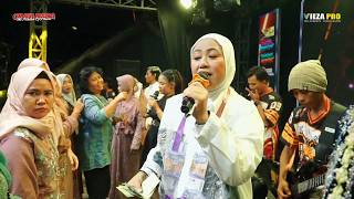 Download lagu 13 BECAUSE OF LOVE