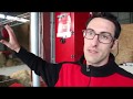 De la cuisine au service  lely vector  le nouveau commis des leveurs 