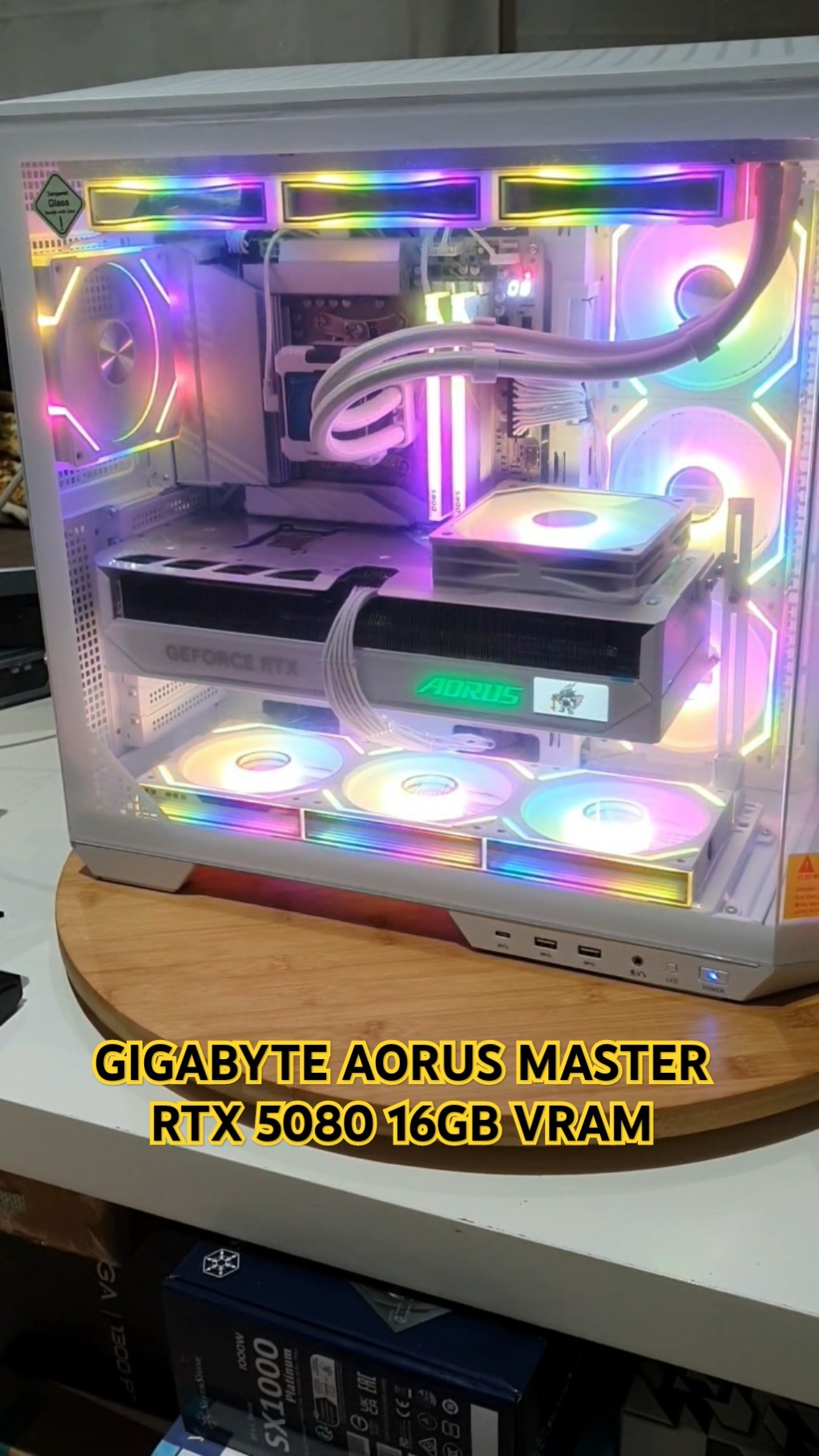 gigabyte aorus master rtx 5080 16gb vram all white, watch this
