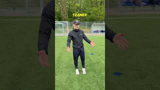 Seid ihr gut mit eurem Coach? 🫱🏼🫲🏽 #fussball #sketch #trainer #kreisliga #humor
