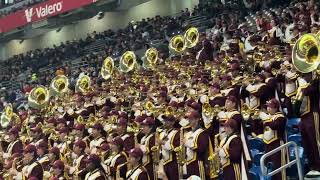 12-30-2025 The USC Trojan Marching Band play a short Conquest. @USCTMB
