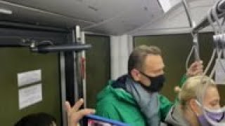 Kremlin critic Alexei Navalny arrives in Moscow