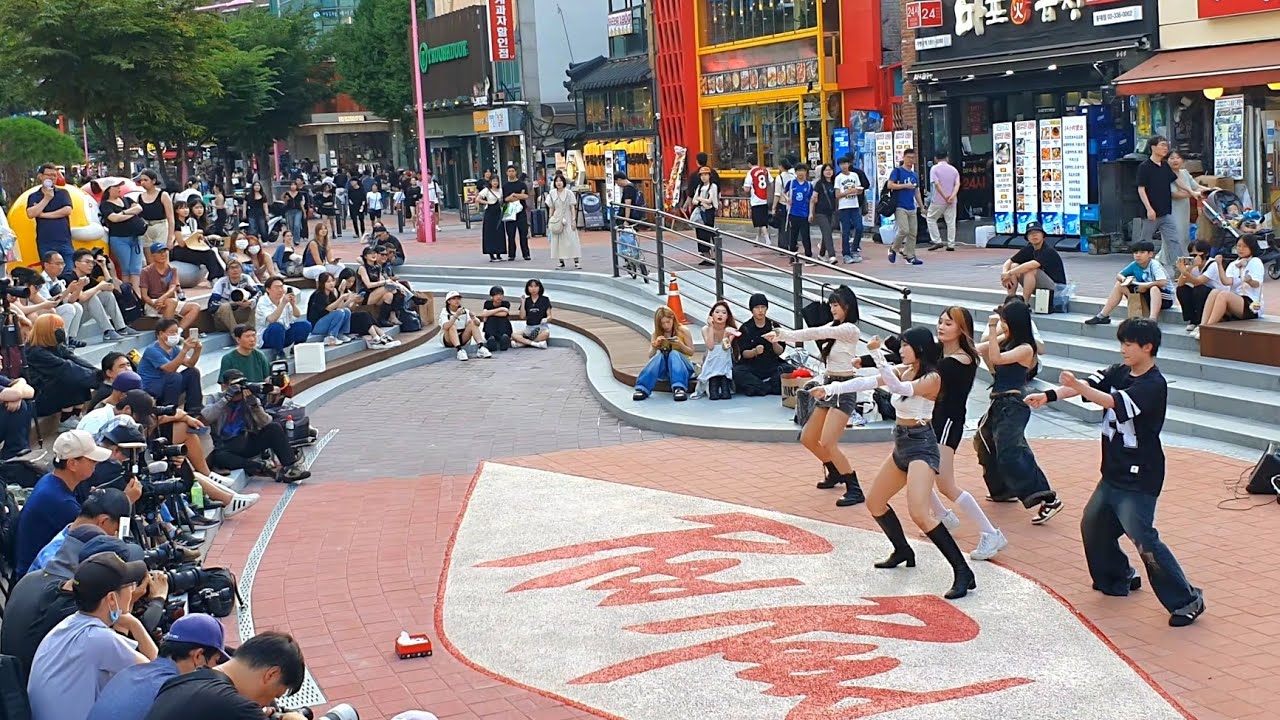 [STREET ARTIST] AON1. WITH CHINESE INFLUENCER. HONGDAE BUSKING. 240721.