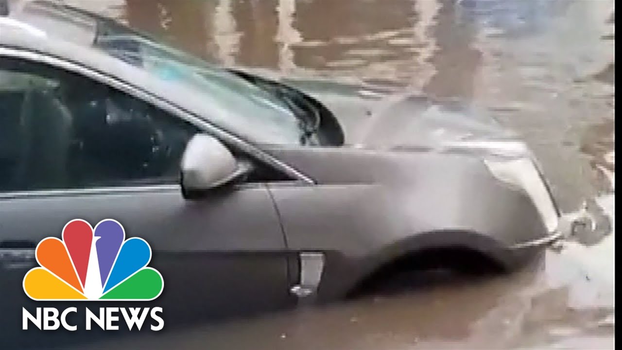 Watch: Rare Flash Floods Hits Jeddah, Saudi Arabia