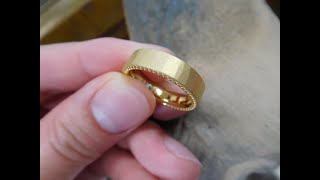 【k24 純金の指輪】鍛造24金リングが凄い！表面に槌目＆側面にミル打ち