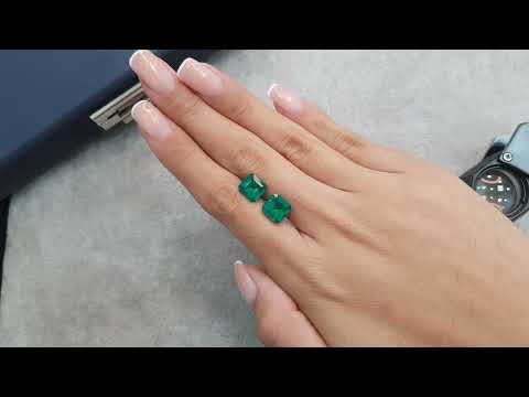 Pair of Colombian Muzo Green emeralds 4.45 ct Video  № 1