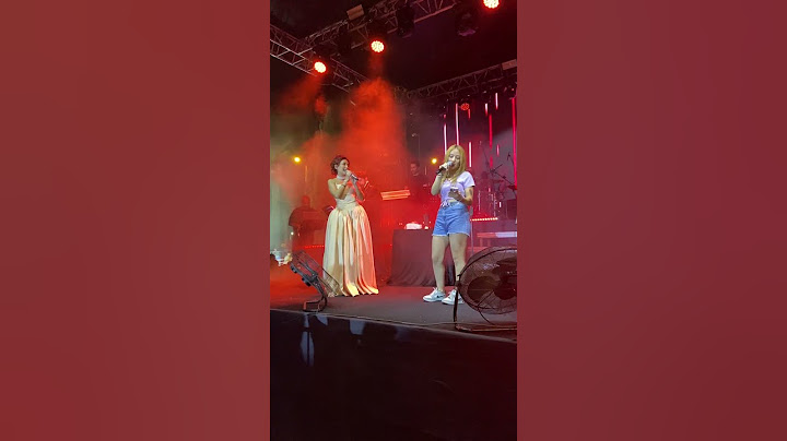 Melek Mosso Konserinde Seyirci ile düet
