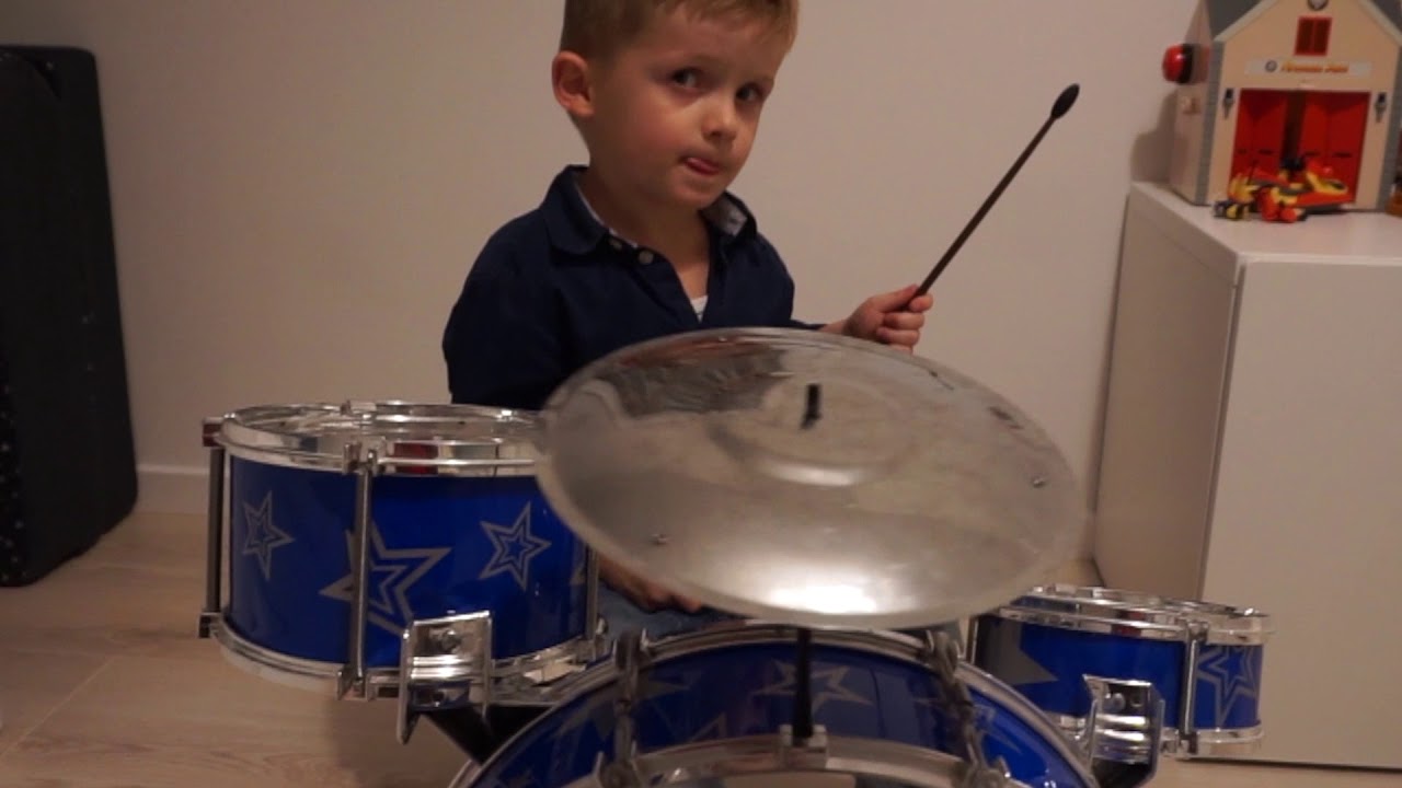 Victor fik et trommesæt