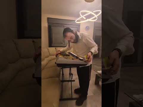 הרבה שאלו אותי איך האורגן שלי בצבע זהב ? אז הנה התשובה כאן לפניכם כנסו לראות את התהליך. #זהב #music