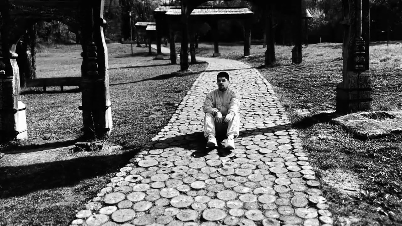 Eeezy - Fly Away Interlude