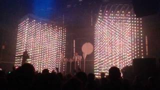 Purity Ring - Fineshrine - Live in Paris - 03/11/15