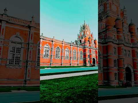 Royal Holloway, Egham Hill, Egham #travel #journey #londondiary