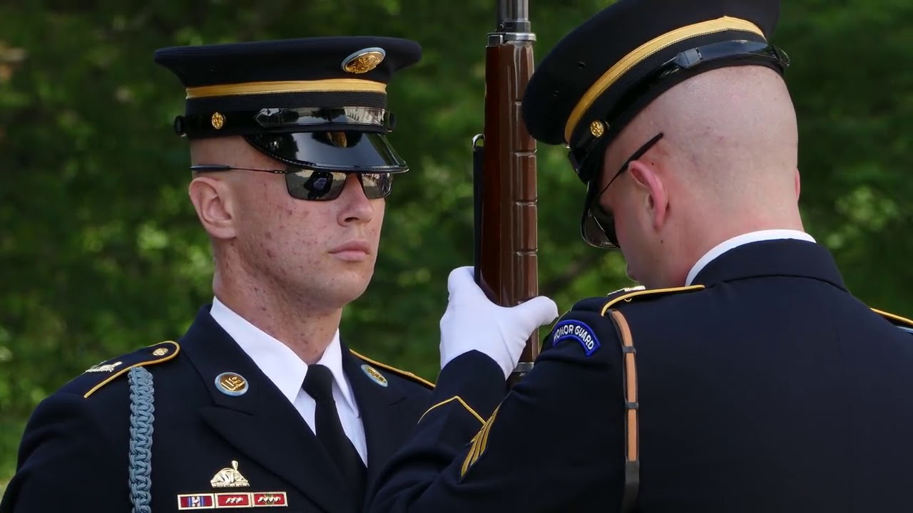 Changing of the Guard at Arlington National Cemetery 2019 - YouTube