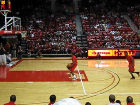 Juan Pattillo WKU Dunk Contest 2010-11 Hilltopper Hysteria