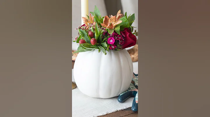 EASY DIY Fall Centerpiece - Pumpkin Floral Arrangement