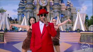 Ne Yo - Rudolph the red nosed reindeer (Disney magical holiday celebration 2022)