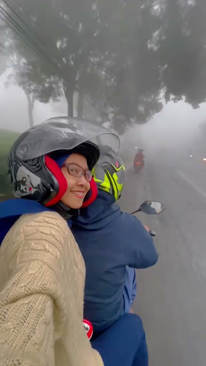 Ke Puncak Bogor naik motor, Kabut Tebal #puncak #puncakbogor #bogor
