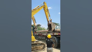 CAT 320 Loading Kelly Bar #shortsvideo