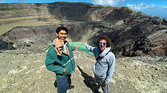 We climbed an ACTIVE VOLCANO Ft. Fernanfloo | El Salvador #2 🌋🇸🇻