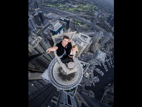 Rendezvous on Millennium Tower in Dubai (360 Video)