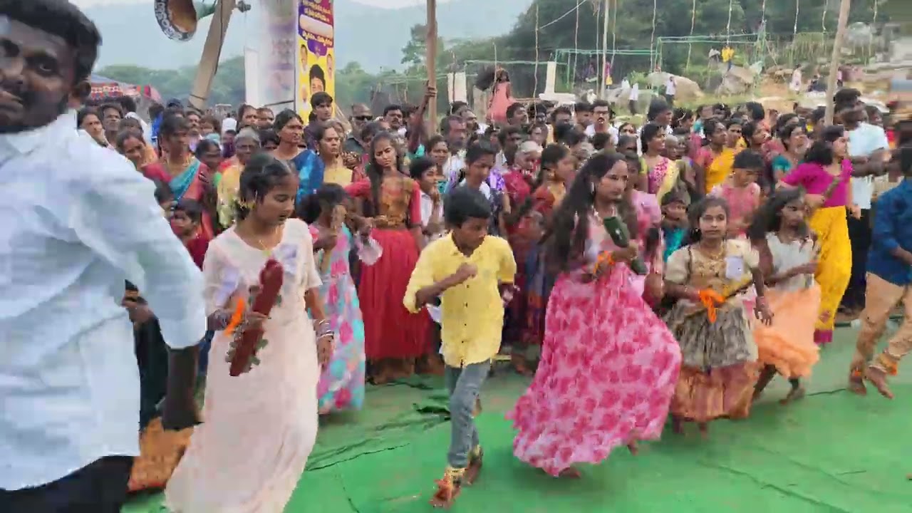 //బంకమలకొడయ్య గురువుగారిచే.కమ్మలిస్తామెరుగుబెట్టు.!పాట 