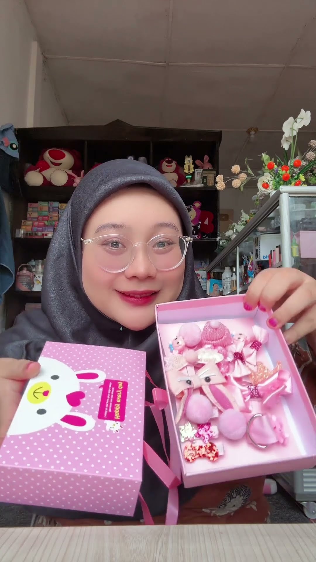 KEJUTAN?? SIAPIN SURPRISE KADO BUAT ADEK