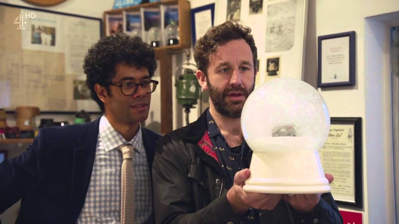 Chris O'Dowd's hilariously embarrassing moment in Richard Ayoade's 'Travel  Man' - YouTube