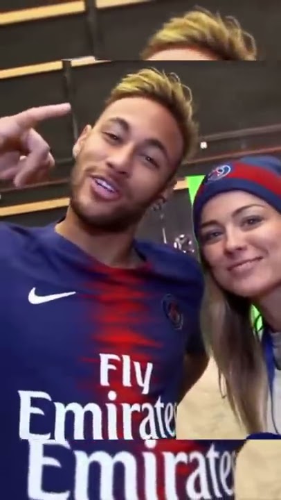 I think Neymar likes the PSG reporter 😏