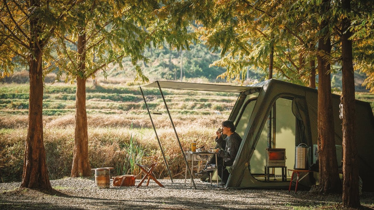 Уютная и горячая палатка 🔥 и кемпинг в красивом деревенском лесу 🌲 / coreacamping
